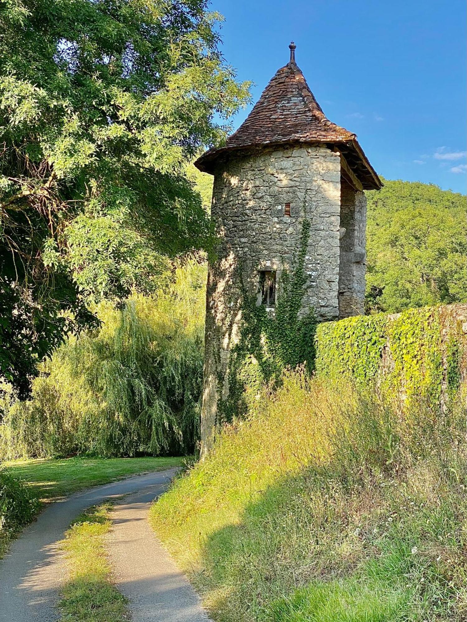 La Maison De Ganil Saint-Cirq-Lapopie Eksteriør billede